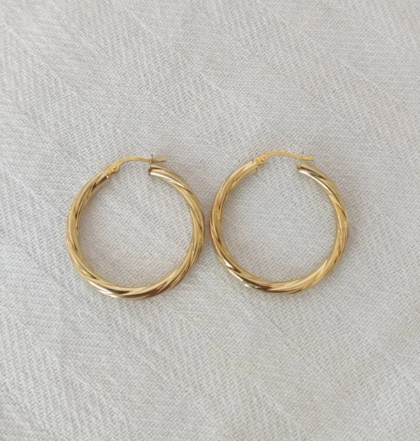 Argolla Torcida No4's foto | Michel Joyería Holguín |  BizneCubano