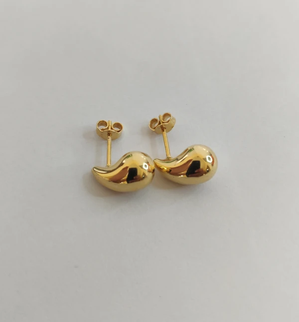 Aretes Pegados Lágrimas's foto | Michel Joyería Holguín |  BizneCubano